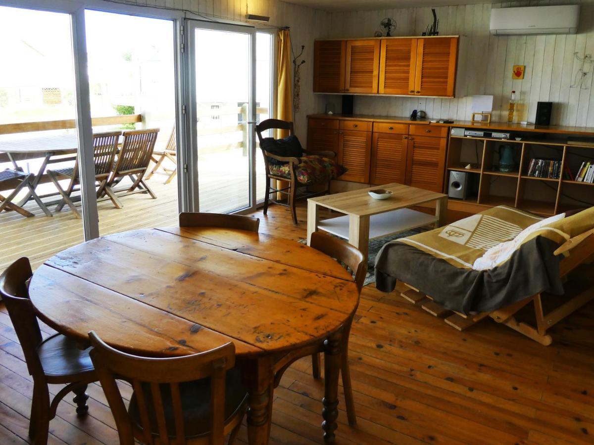 Un Chalet En Bois A La Plage Gruissan Exterior photo